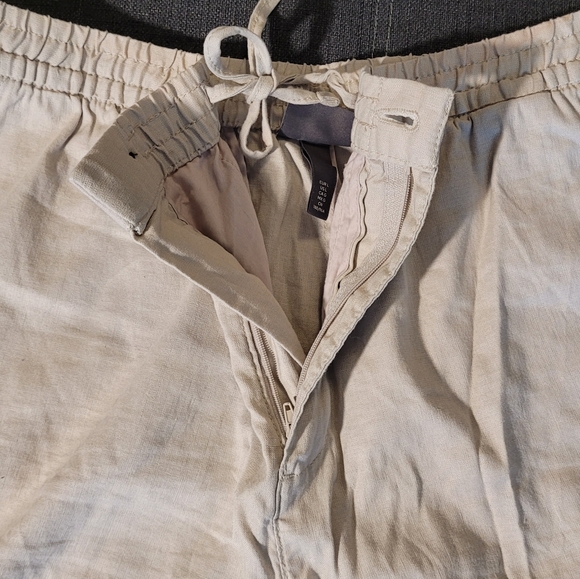 H&M - Cream Shorts - Size Large - Picture 2 of 5